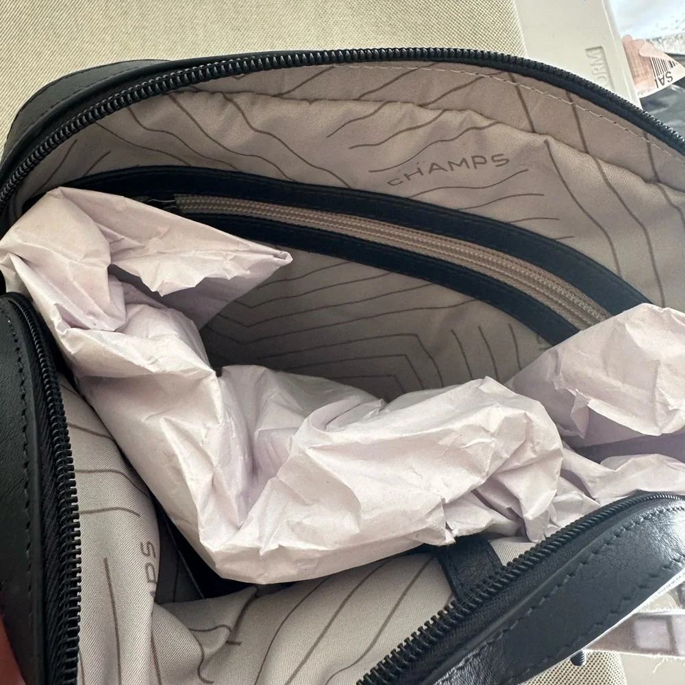 NWT Champs Onyx Leather Crossbody Bag with RFID Protection - Picture 5 of 10